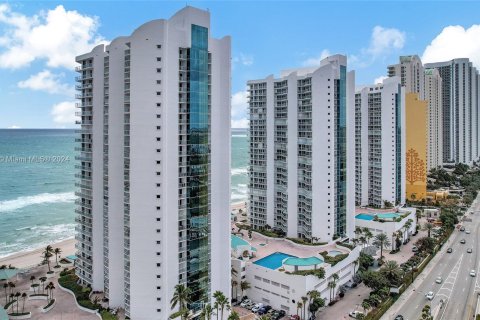 Condominio en venta en Sunny Isles Beach, Florida, 2 dormitorios, 163.51 m2 № 967917 - foto 26