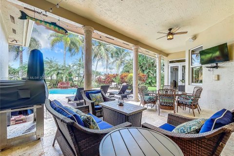 Villa ou maison à vendre à Palmetto Bay, Floride: 4 chambres, 289.11 m2 № 1357161 - photo 30