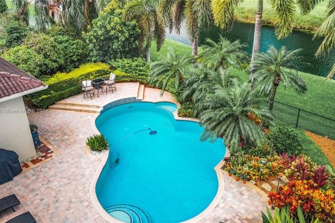 Villa ou maison à vendre à Palmetto Bay, Floride: 4 chambres, 289.11 m2 № 1357161 - photo 2