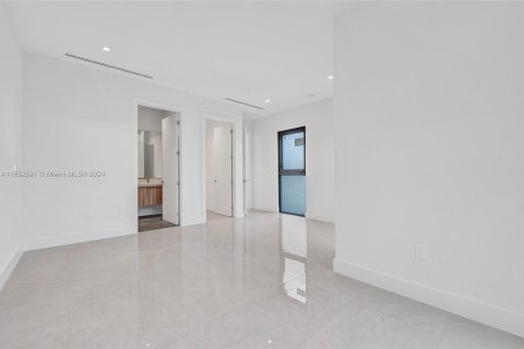 Adosado en venta en Miami, Florida, 3 dormitorios, 208.75 m2 № 1357207 - foto 23