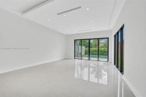 Townhouse in Miami, Florida 3 bedrooms, 208.75 sq.m. № 1357207 - photo 11