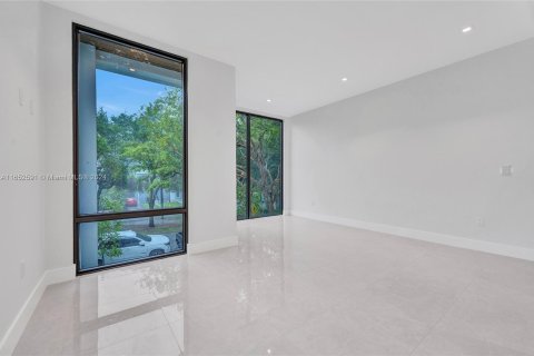 Touwnhouse à vendre à Miami, Floride: 3 chambres, 208.75 m2 № 1357207 - photo 22