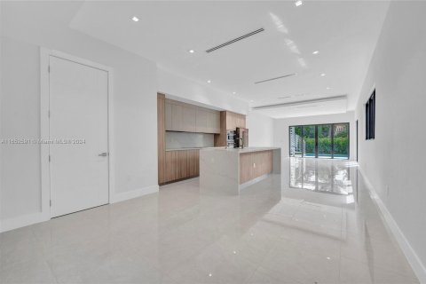 Adosado en venta en Miami, Florida, 3 dormitorios, 208.75 m2 № 1357207 - foto 7