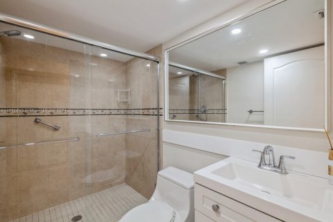 Condominio en alquiler en Miami Beach, Florida, 1 dormitorio, 139.63 m2 № 1370407 - foto 7