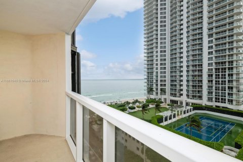 Condo in Miami Beach, Florida, 1 bedroom  № 1370407 - photo 20