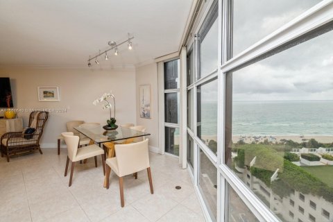 Condo in Miami Beach, Florida, 1 bedroom  № 1370407 - photo 15