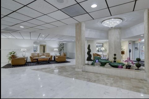 Copropriété à louer à Coral Springs, Floride: 2 chambres, 125.42 m2 № 1370406 - photo 19