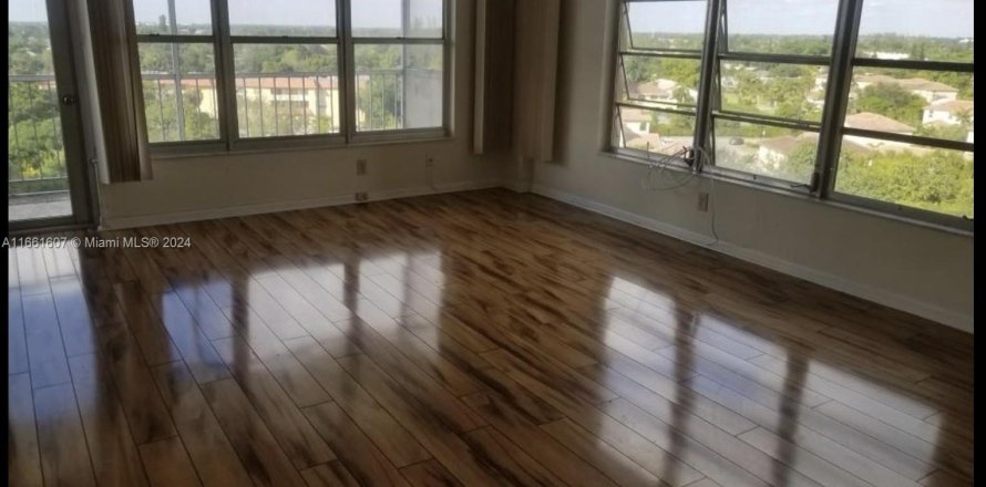 Condo à Coral Springs, Floride, 2 chambres  № 1370406