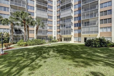 Copropriété à louer à Coral Springs, Floride: 2 chambres, 125.42 m2 № 1370406 - photo 18