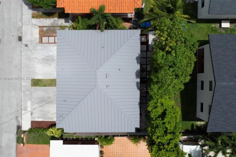 Villa ou maison à louer à Miami, Floride: 3 chambres, 130.06 m2 № 1362348 - photo 27