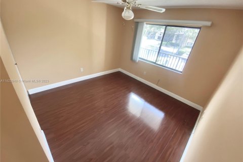 Condominio en venta en Tamarac, Florida, 2 dormitorios, 114.08 m2 № 630372 - foto 14
