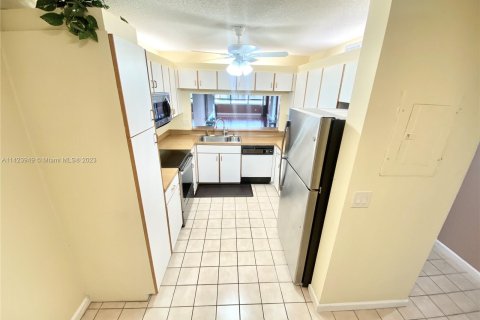 Condominio en venta en Tamarac, Florida, 2 dormitorios, 114.08 m2 № 630372 - foto 5
