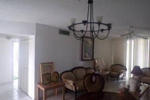 Copropriété à vendre à Lauderdale Lakes, Floride: 2 chambres, 93.83 m2 № 979098 - photo 11