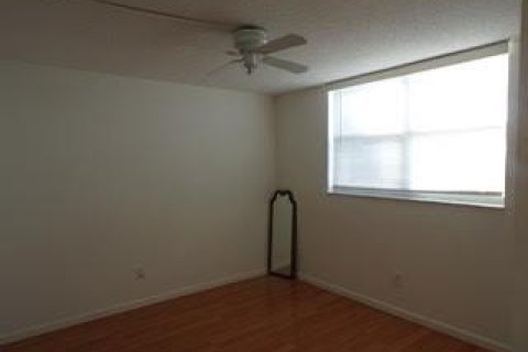 Condominio en venta en Lauderdale Lakes, Florida, 2 dormitorios, 93.83 m2 № 979098 - foto 10