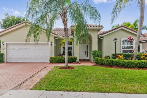 House in Pembroke Pines, Florida 4 bedrooms, 199.65 sq.m. № 1415511 - photo 3