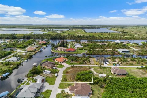 Terreno en venta en Port Charlotte, Florida № 1253750 - foto 1