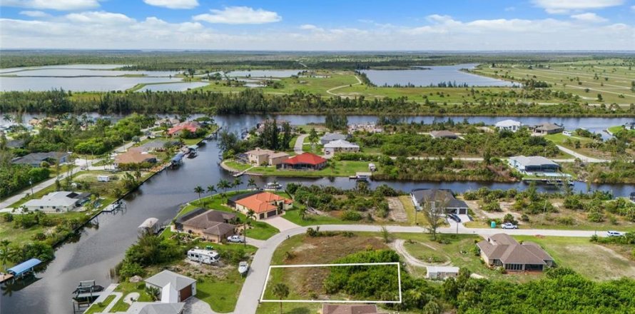 Terrain à Port Charlotte, Floride № 1253750