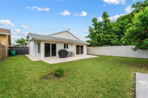 Villa ou maison à vendre à Miami, Floride: 3 chambres, 145.02 m2 № 1332911 - photo 18