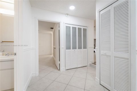 Villa ou maison à vendre à Miami, Floride: 3 chambres, 145.02 m2 № 1332911 - photo 29