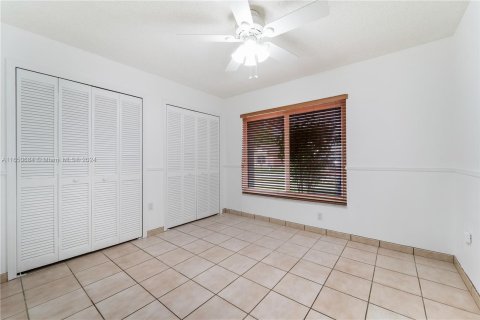 Villa ou maison à vendre à Miami, Floride: 3 chambres, 145.02 m2 № 1332911 - photo 27