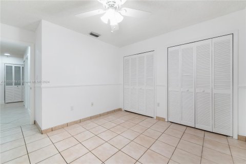 Villa ou maison à vendre à Miami, Floride: 3 chambres, 145.02 m2 № 1332911 - photo 28