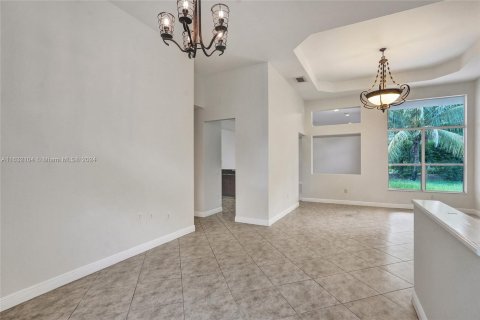 Villa ou maison à vendre à Miramar, Floride: 5 chambres, 271 m2 № 1295037 - photo 3