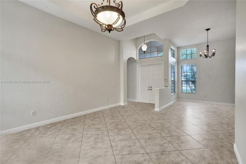 Villa ou maison à vendre à Miramar, Floride: 5 chambres, 271 m2 № 1295037 - photo 2