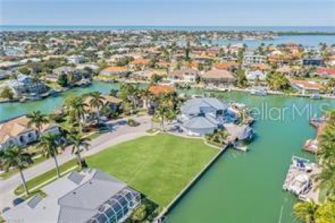 Terrain à vendre à Marco Island, Floride № 475012 - photo 1