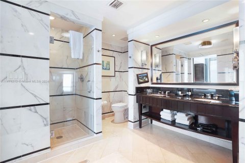 Condo in Miami Beach, Florida, 1 bedroom  № 812667 - photo 25