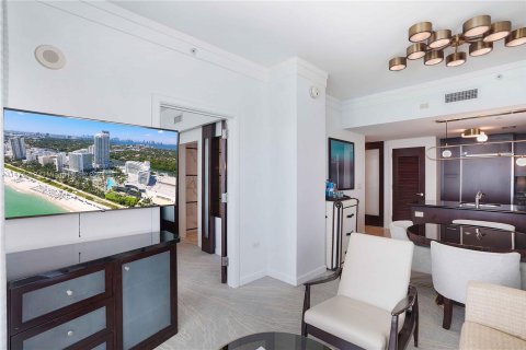 Condo in Miami Beach, Florida, 1 bedroom  № 812667 - photo 10