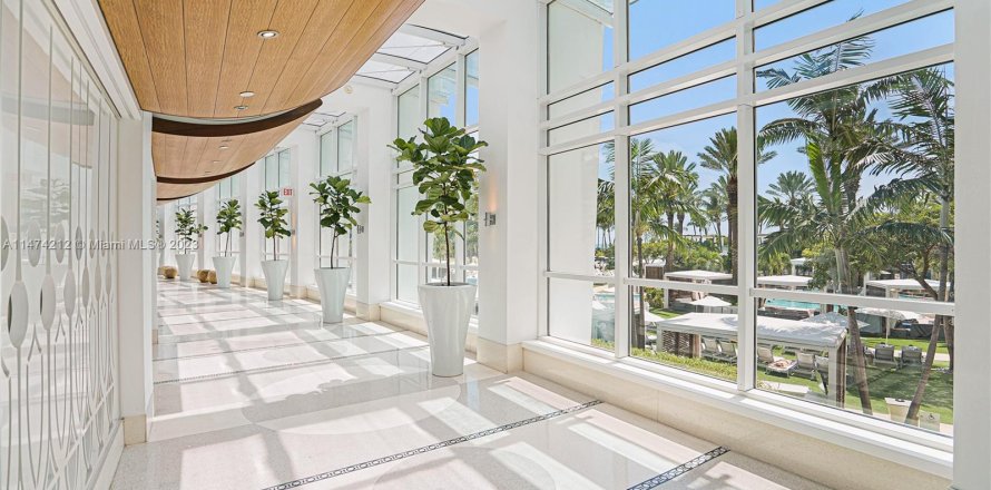 Condo in Miami Beach, Florida, 1 bedroom  № 812667