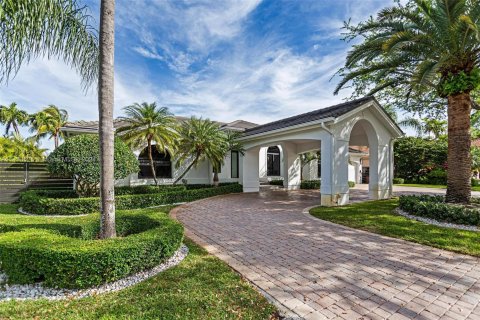 Villa ou maison à louer à Miami, Floride: 6 chambres, 317.08 m2 № 812666 - photo 13