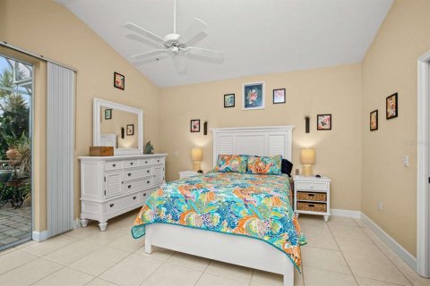 Townhouse in Punta Gorda, Florida 2 bedrooms, 174.38 sq.m. № 1355746 - photo 12