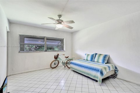 Condo in Hollywood, Florida, 2 bedrooms  № 1392051 - photo 15