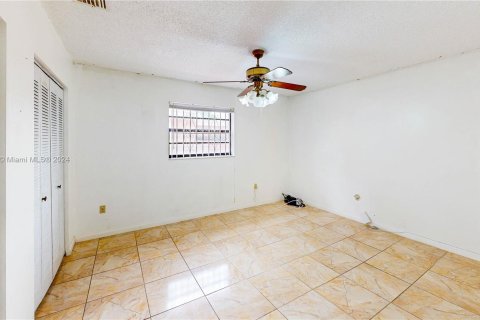 Casa en venta en Miami, Florida, 4 dormitorios, 135.27 m2 № 1354504 - foto 12