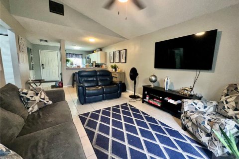 Copropriété à vendre à Orlando, Floride: 1 chambre, 63.17 m2 № 805949 - photo 2