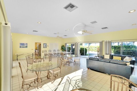 Condo in Stuart, Florida, 2 bedrooms  № 996355 - photo 4