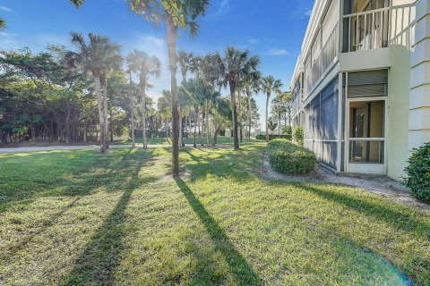 Condo in Stuart, Florida, 2 bedrooms  № 996355 - photo 1