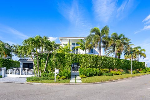 Купить виллу или дом в Ривьера-Бич, Флорида 5 спален, 441.56м2, № 869375 - фото 13