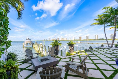 Villa ou maison à vendre à Riviera Beach, Floride: 5 chambres, 441.56 m2 № 869375 - photo 23