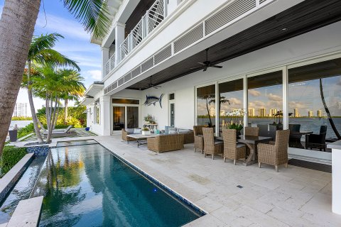 Villa ou maison à vendre à Riviera Beach, Floride: 5 chambres, 441.56 m2 № 869375 - photo 21