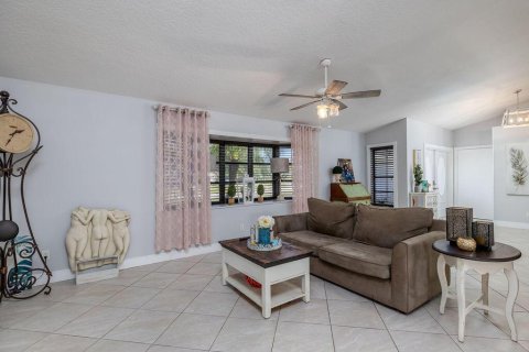 Casa en venta en Jensen Beach, Florida, 3 dormitorios, 222.78 m2 № 1168961 - foto 29