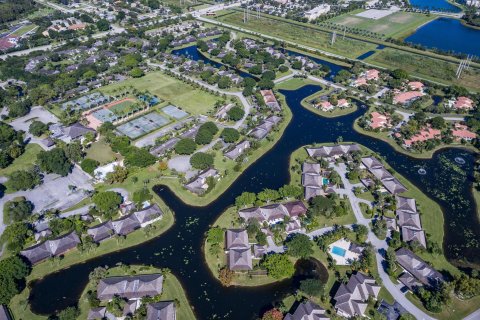 Condo in Wellington, Florida, 2 bedrooms  № 1231440 - photo 27