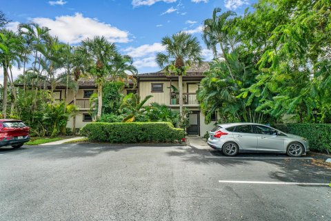 Condo in Wellington, Florida, 2 bedrooms  № 1231440 - photo 24