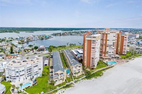 Adosado en venta en Redington Shores, Florida, 2 dormitorios, 114.92 m2 № 1361823 - foto 6