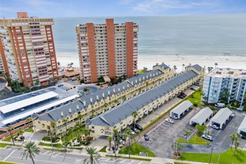 Touwnhouse à vendre à Redington Shores, Floride: 2 chambres, 114.92 m2 № 1361823 - photo 7