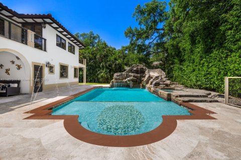 Villa ou maison à vendre à Miami, Floride: 7 chambres, 713.21 m2 № 762669 - photo 16
