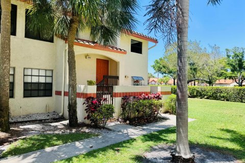 Condo in Deerfield Beach, Florida, 2 bedrooms  № 1128056 - photo 2