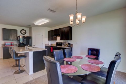 Casa en venta en Kissimmee, Florida, 5 dormitorios, 248.42 m2 № 1342340 - foto 11