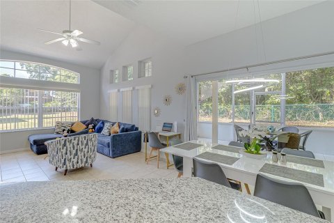 Touwnhouse à vendre à Kissimmee, Floride: 4 chambres, 152.82 m2 № 1342376 - photo 8